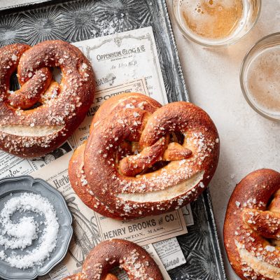 Pretzel, i panini tradizionali tedeschi (ricetta con lievito madre e di birra)