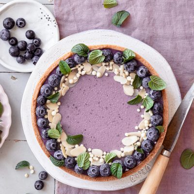 Crostata-panna cotta ai mirtilli e sablè alle mandorle